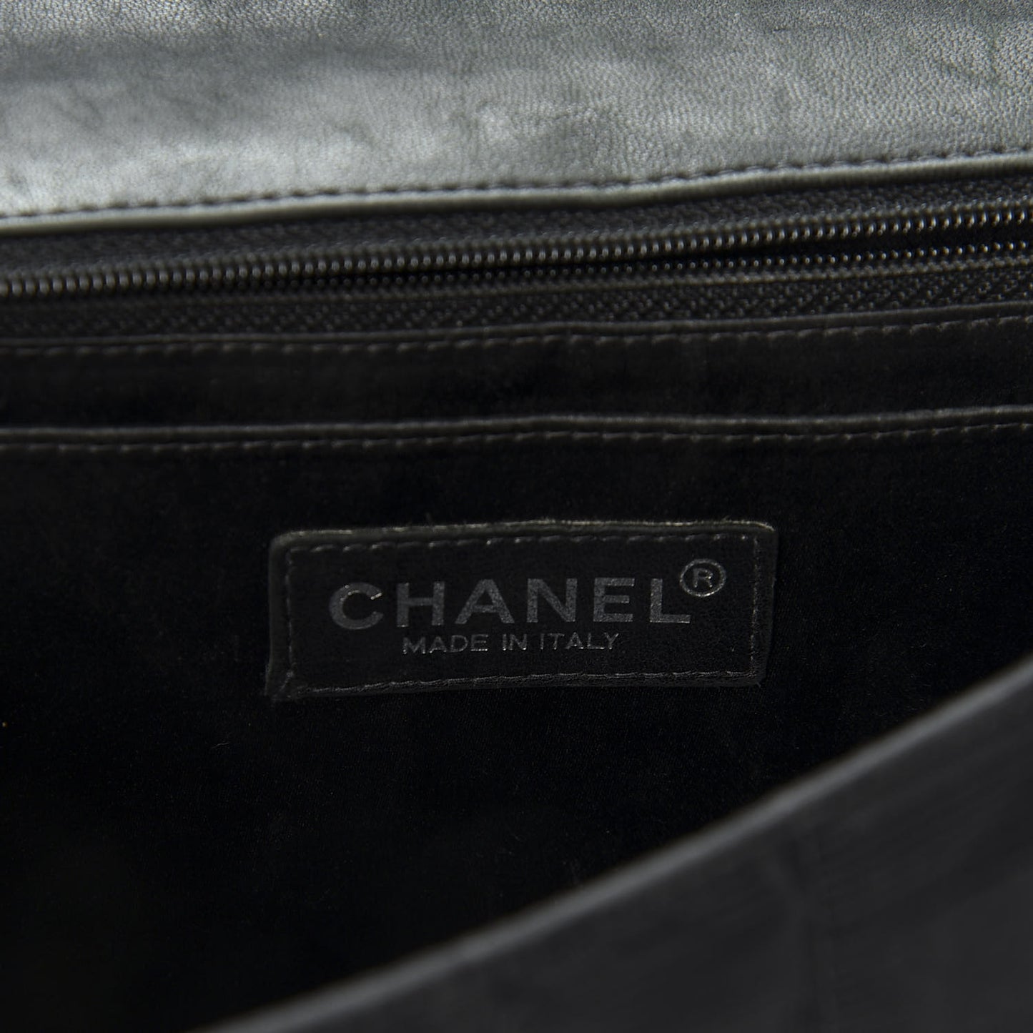 Nylon Medium Travel Flap Black