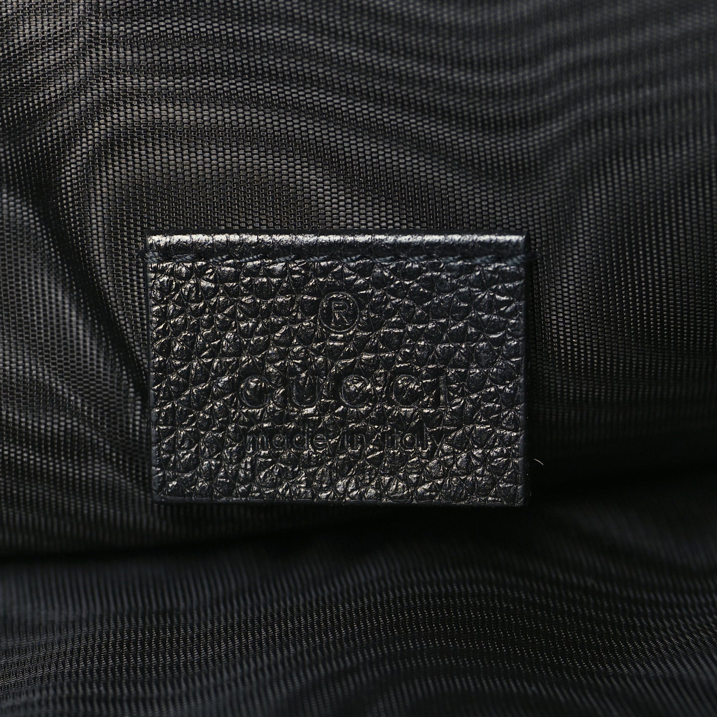 Grainy Calfskin Zumi Pouch Black