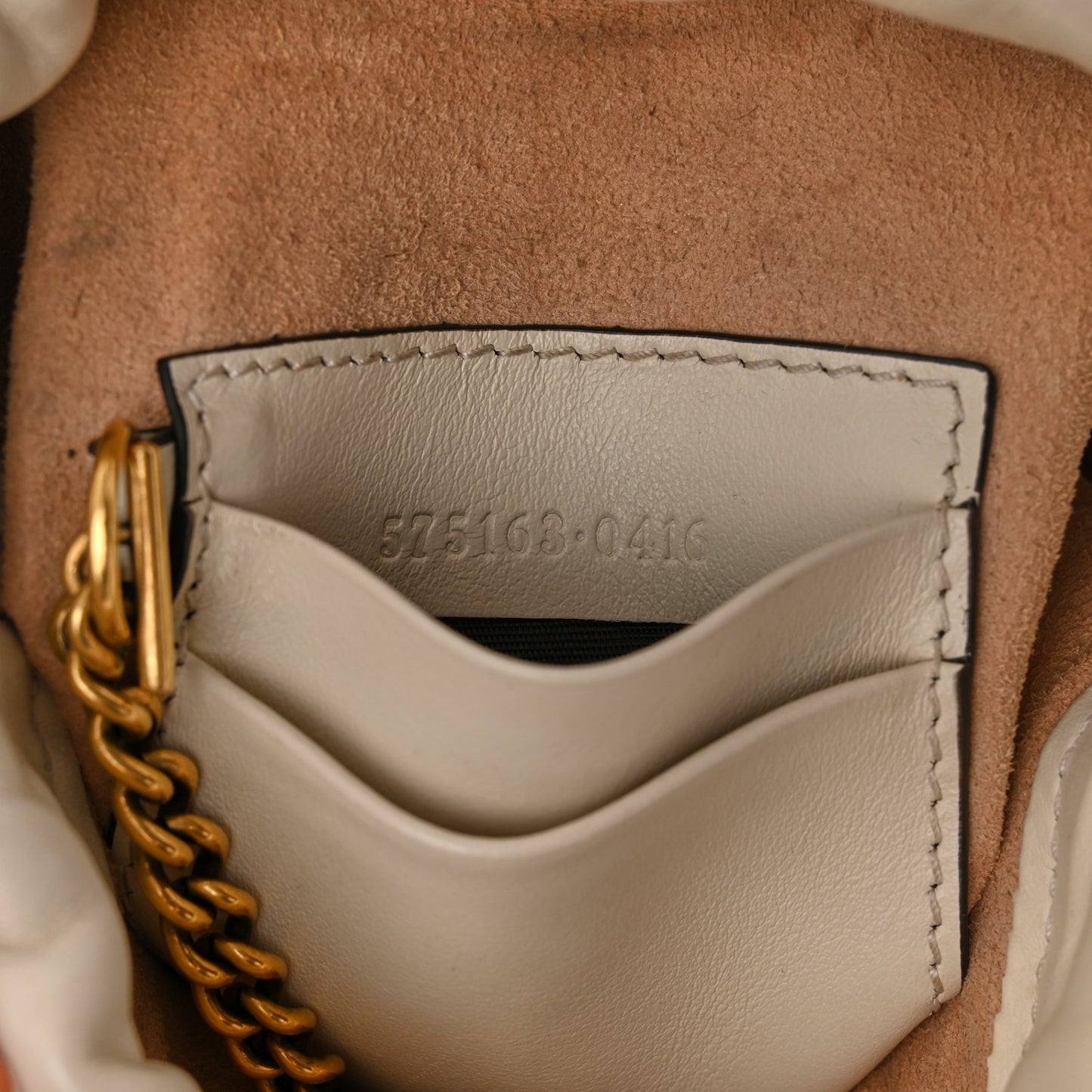 Calfskin Matelasse Mini GG Marmont 2.0 Bucket Bag White