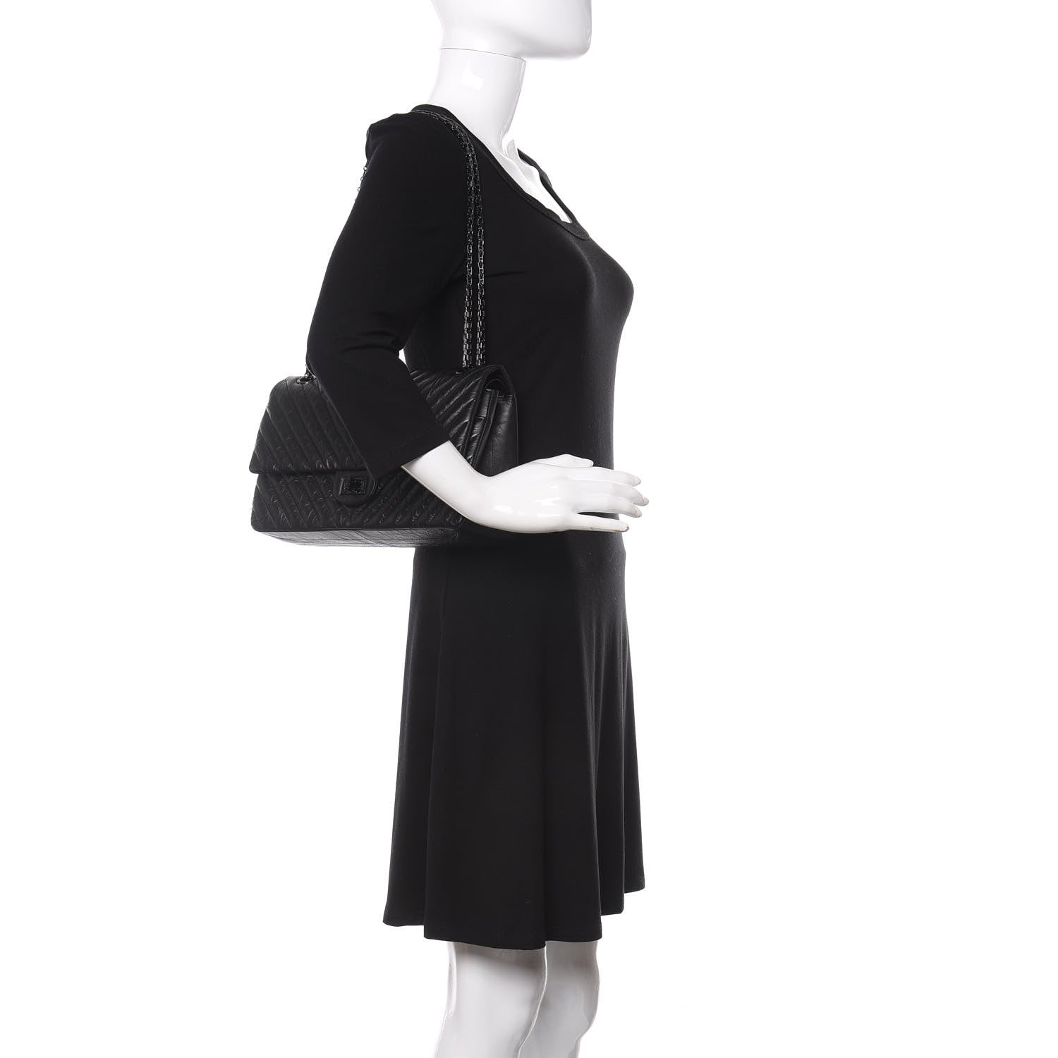 Chanel Aged Calfskin Chevron Quilted 2.55 Reissue 226 So Black 2 of 10