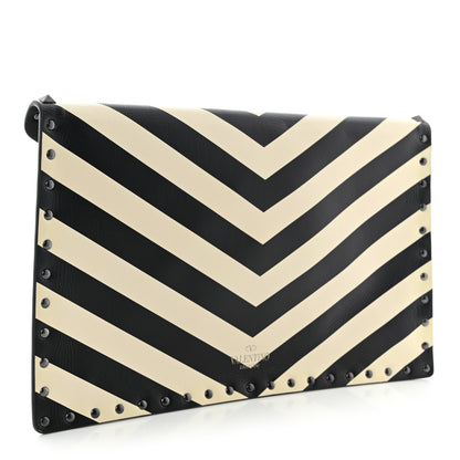 Valentino Garavani Vitello Chevron Rockstud Rolling Envelope Clutch Light Ivory Black 3 of 6
