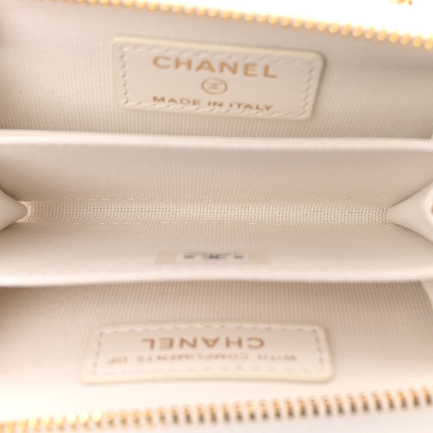 Tweed Quilted Bow Flap Card Holder On Chain White