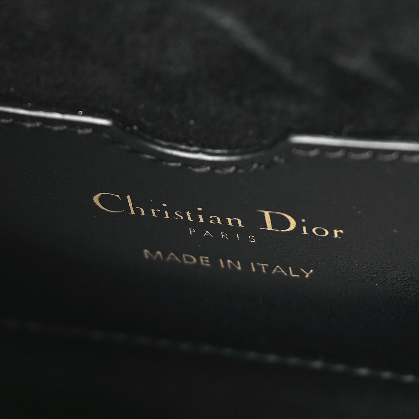 Box Calfskin Medium Bobby Flap Black