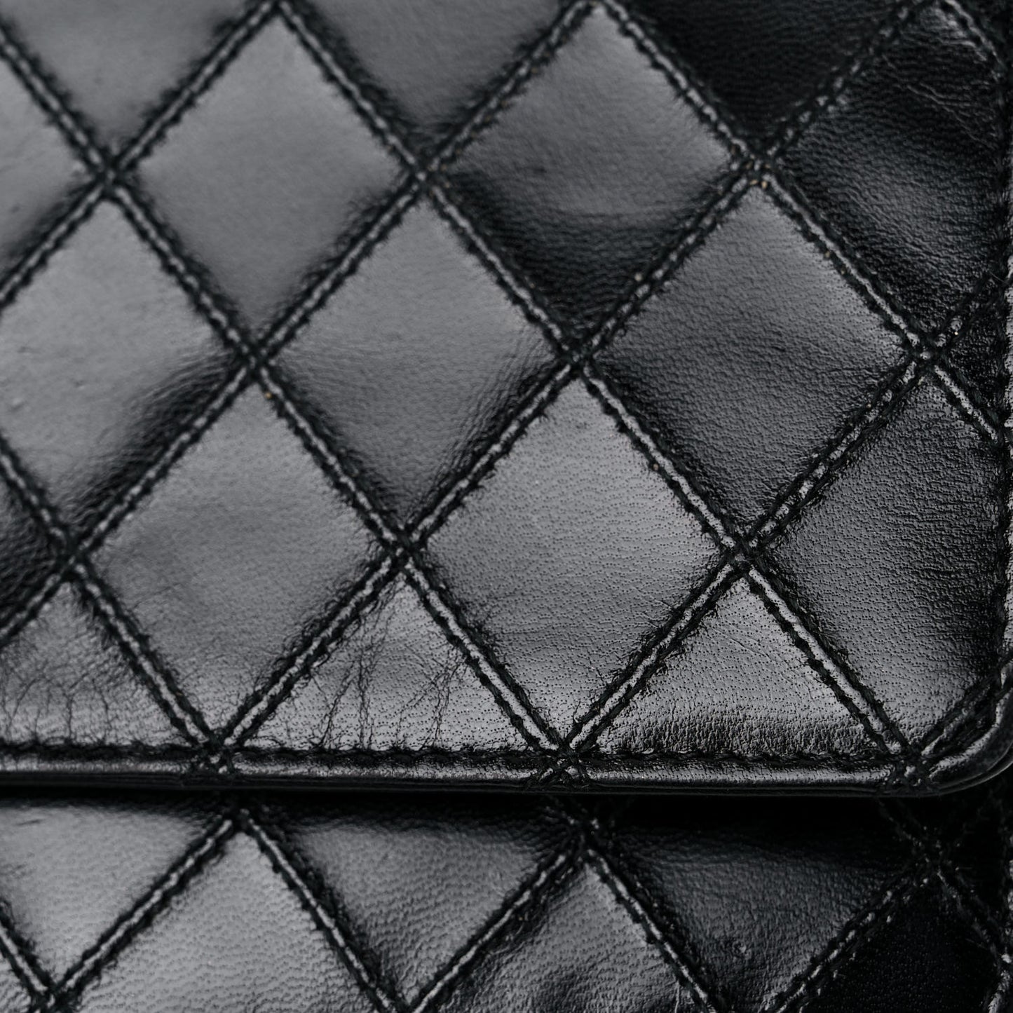 Lambskin Diamond Stitched Wallet On Chain WOC Black