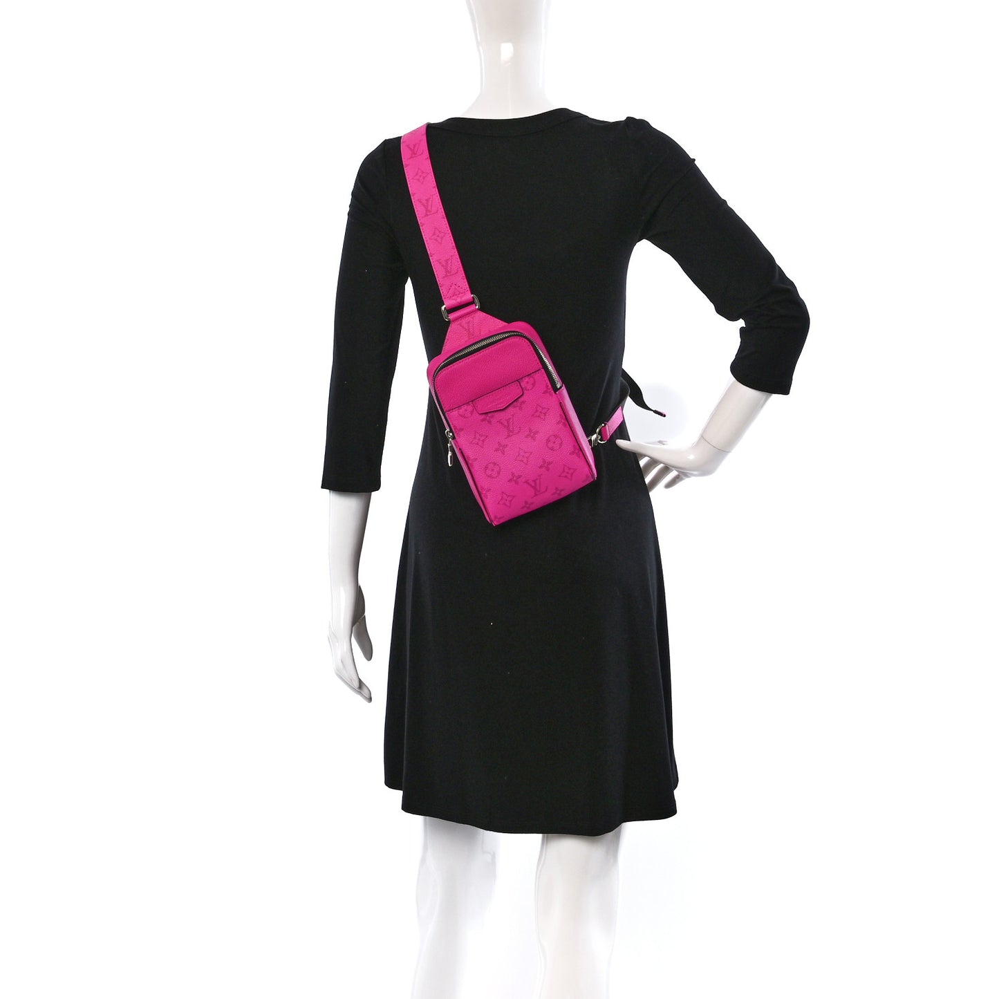 Taigarama Outdoor Slingbag Fuchsia