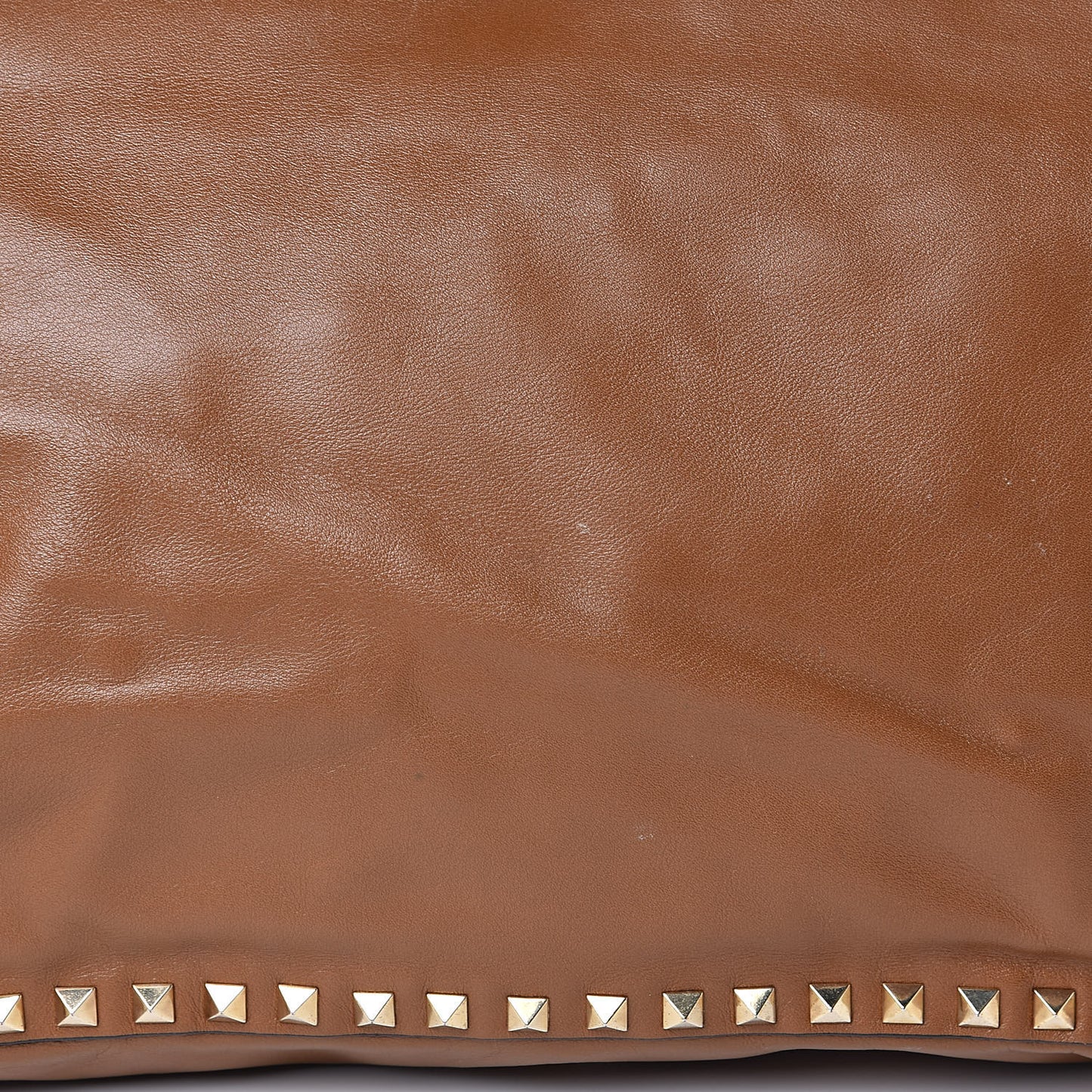 Vitello Medium Rockstud Tote Camel