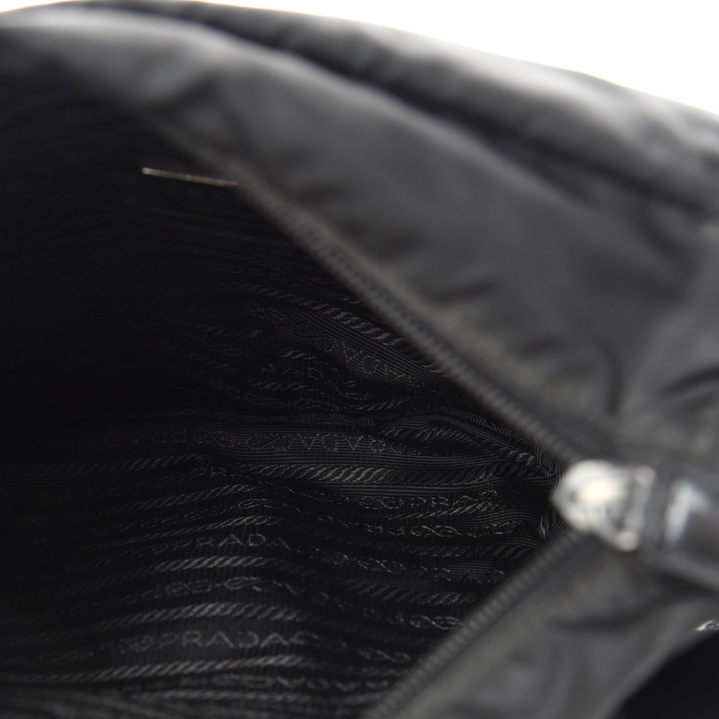 Nylon Vela Messenger Black
