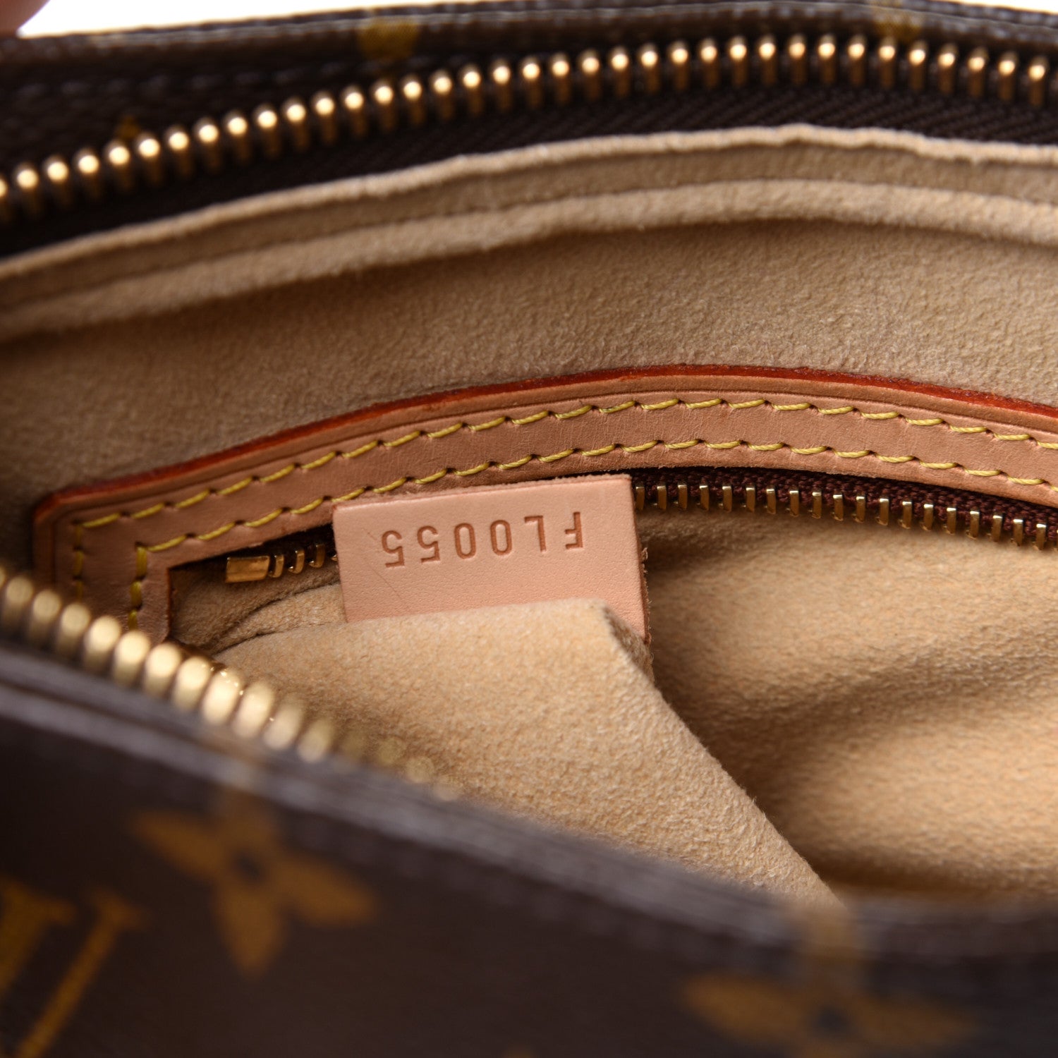 Louis Vuitton Monogram Looping MM 6 of 10