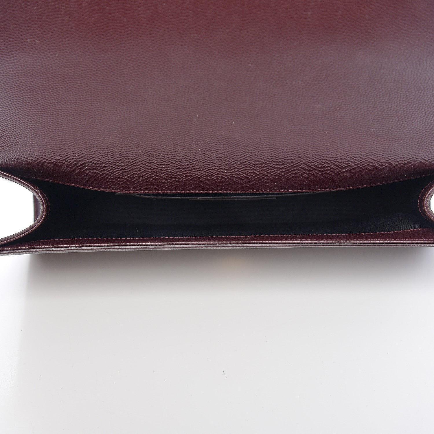 Saint Laurent Grain De Poudre Classic Monogram Cassandre Clutch Amaranto 4 of 7