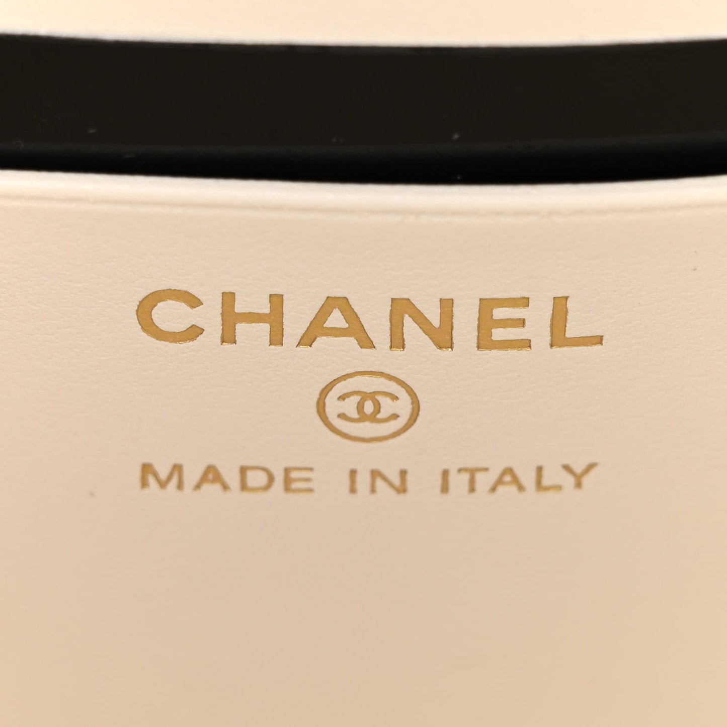 Caviar Quilted Classic Clutch With Chain White