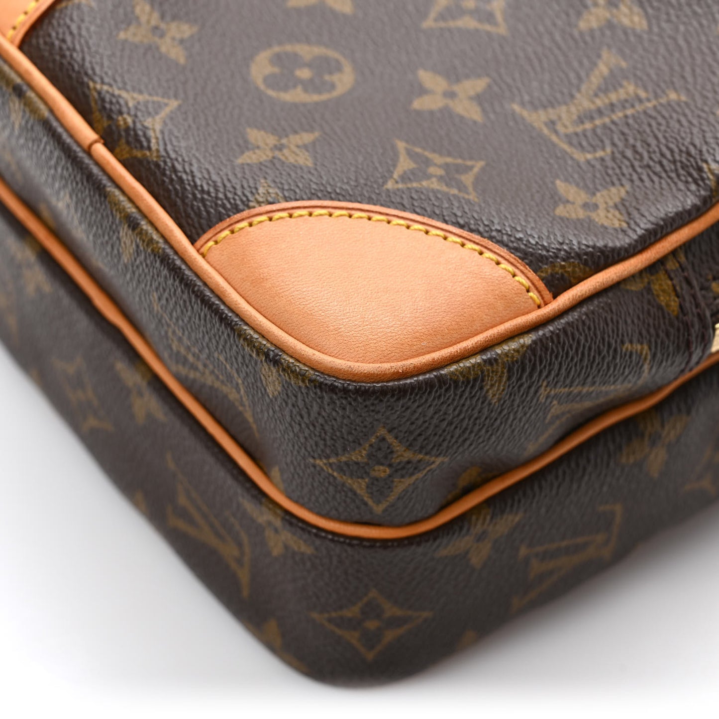 Monogram Amazone