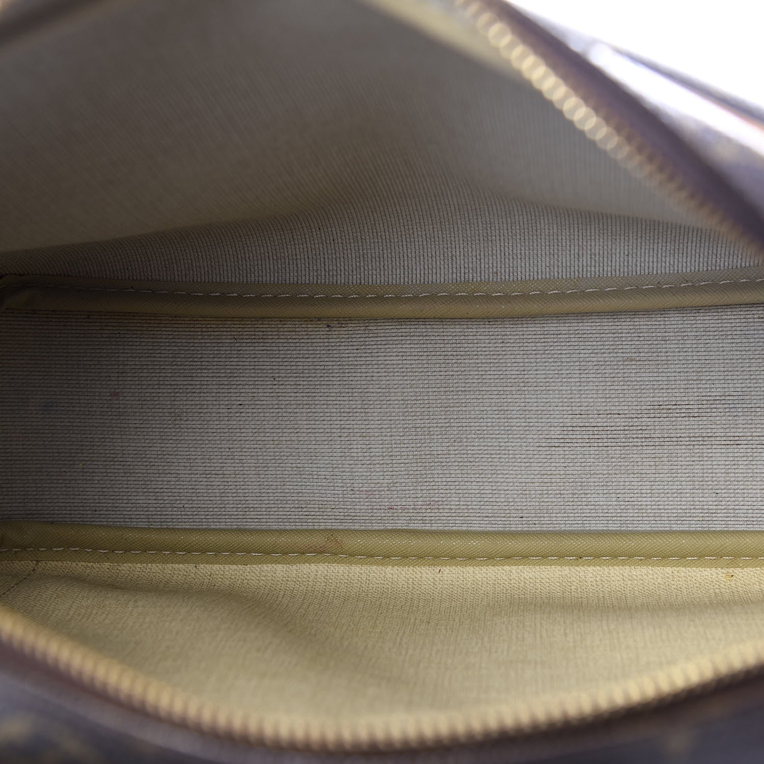 Louis Vuitton Monogram Reporter PM 5 of 8
