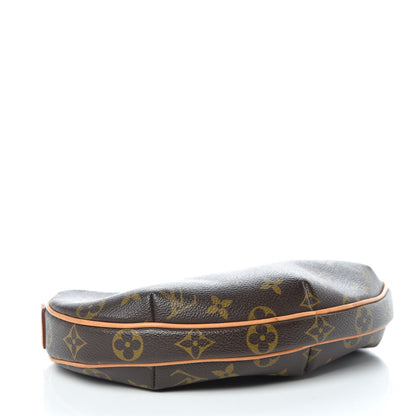 Louis Vuitton Monogram Croissant PM 4 of 9