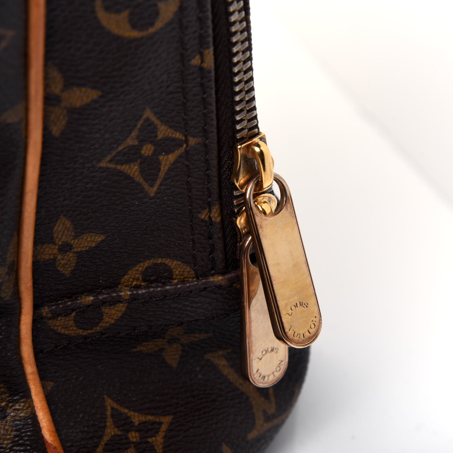 Louis Vuitton Monogram Manhattan GM 27 of 33
