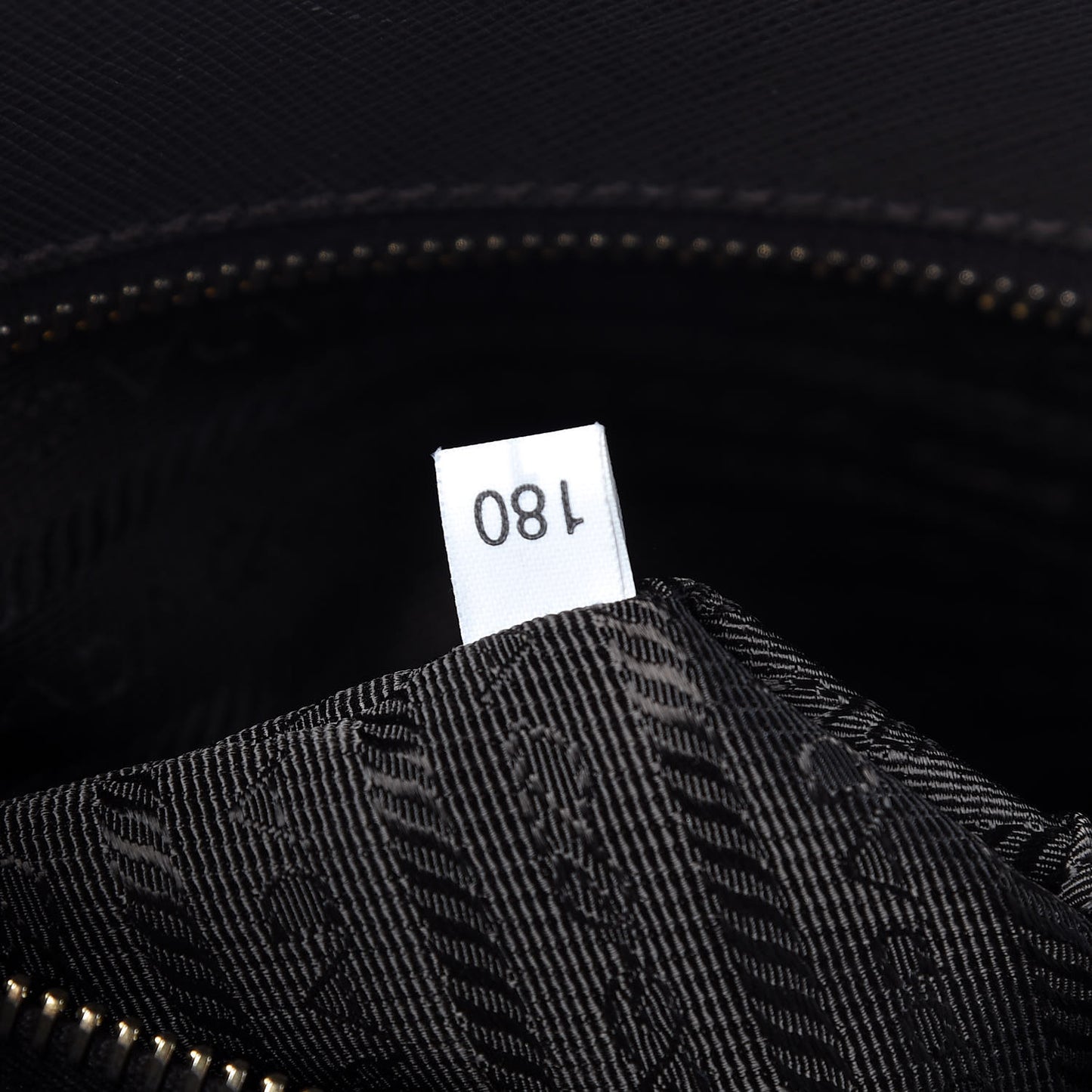 Saffiano Medium Galleria Double Zip Tote Grafite