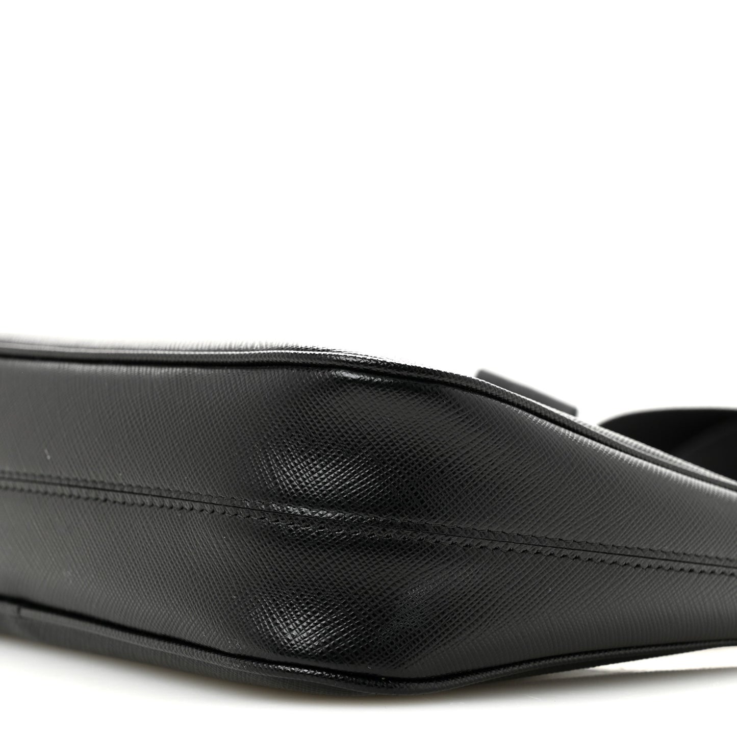 Saffiano Lux Re-Edition 2005 Shoulder Bag Black