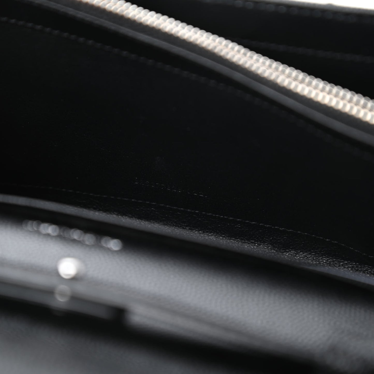 Grain De Poudre Matelasse Chevron Monogram Chain Wallet Black