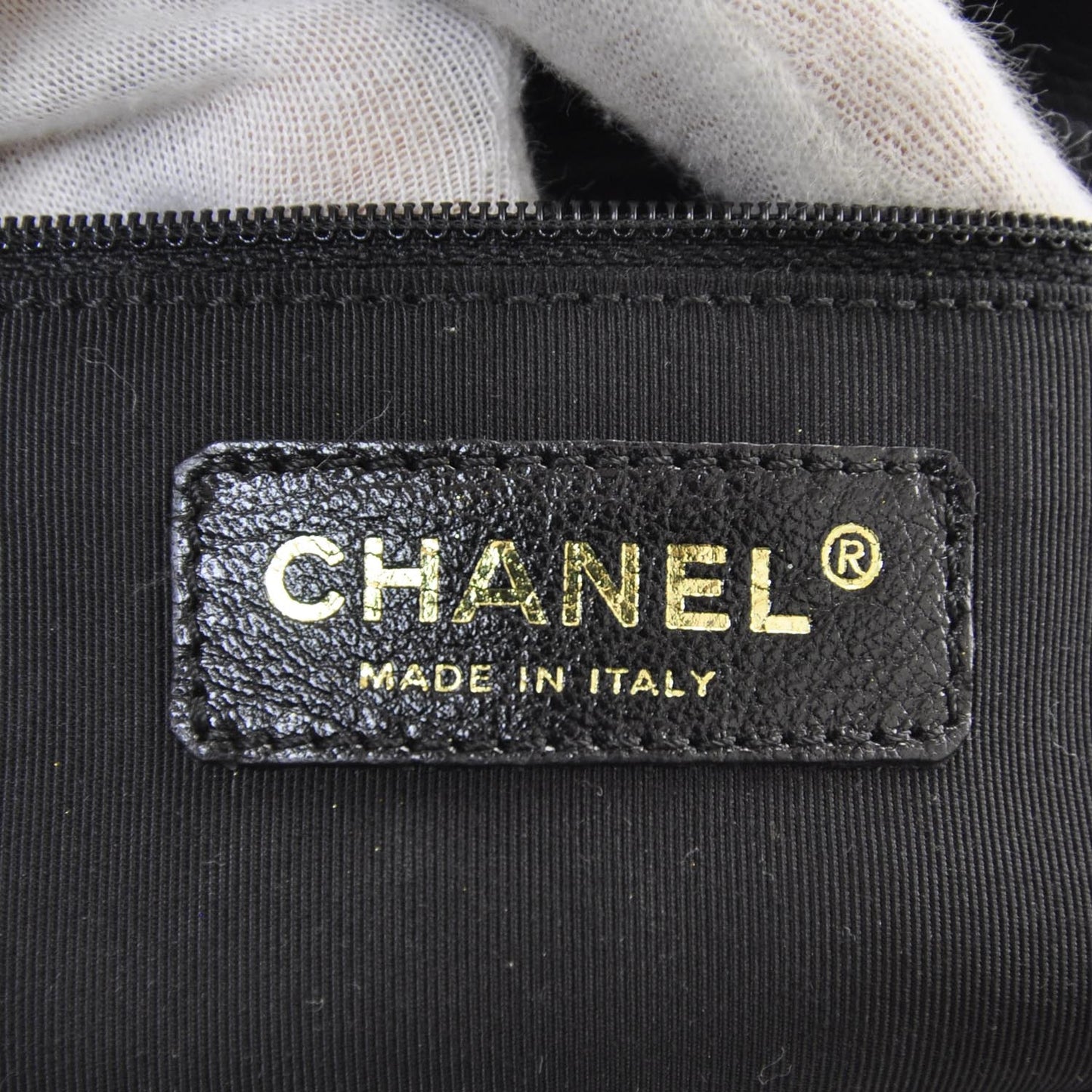 Caviar Petit Shopping Tote PST Black