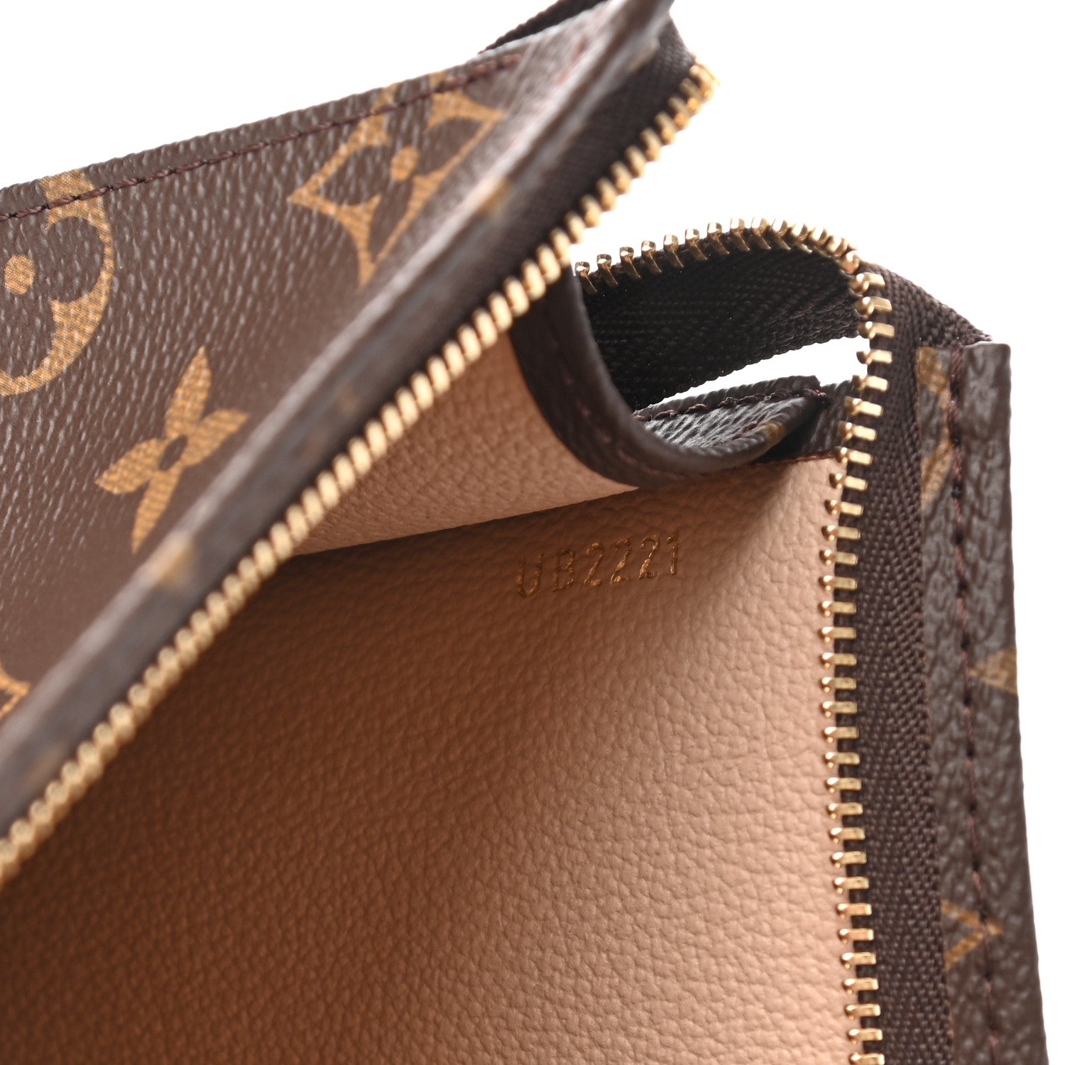 Louis Vuitton Monogram Toiletry Pouch 26 7 of 8