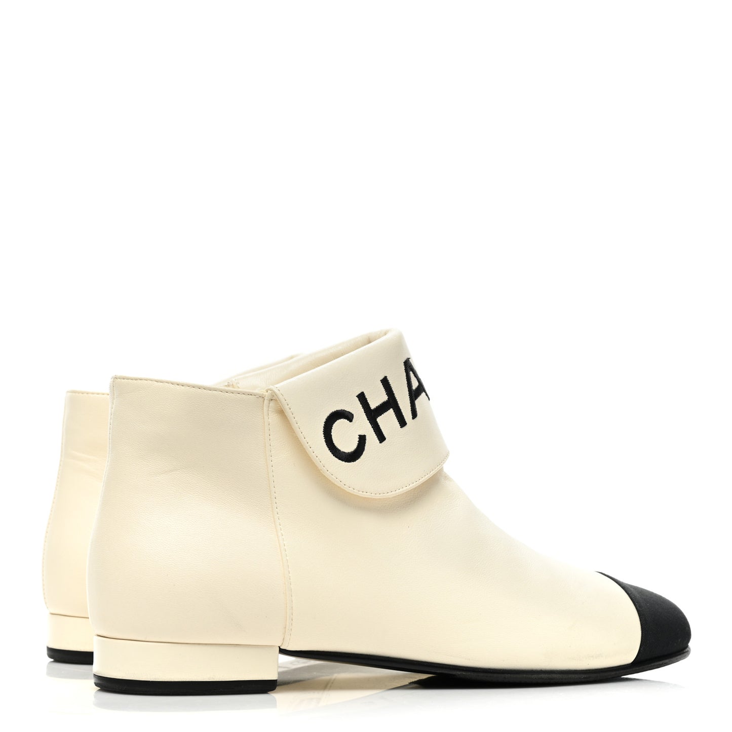 Lambskin Grosgrain Fold Over Logo Cap Toe Boots 36.5 Ivory Black