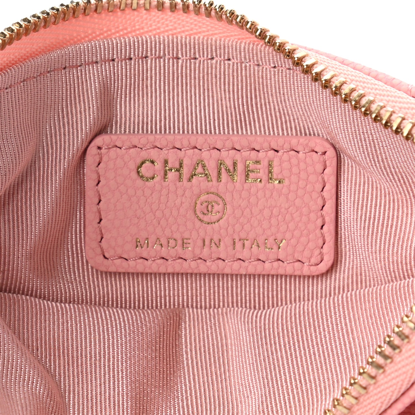 Flat Caviar Chevron Quilted Small Cosmetic Case Pink