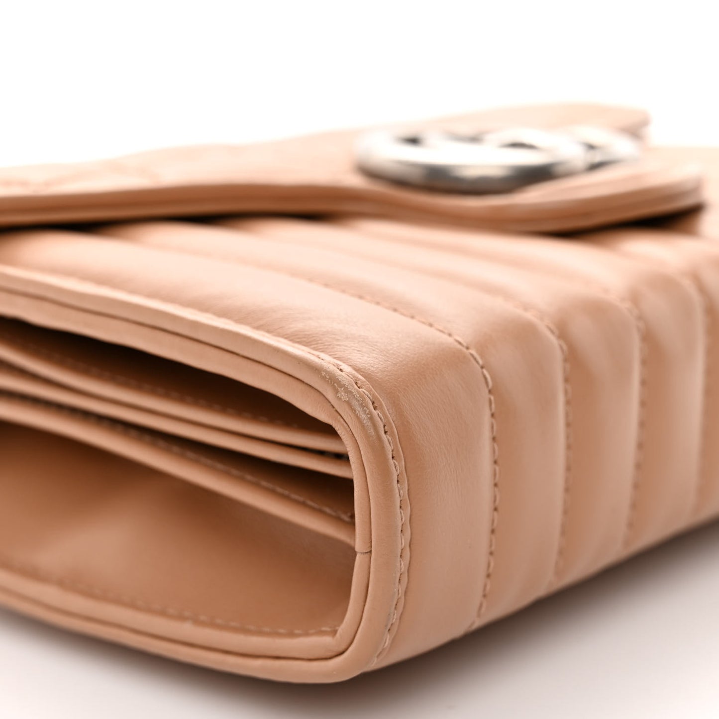 Calfskin Matelasse Aria GG Marmont Chain Wallet Camelia