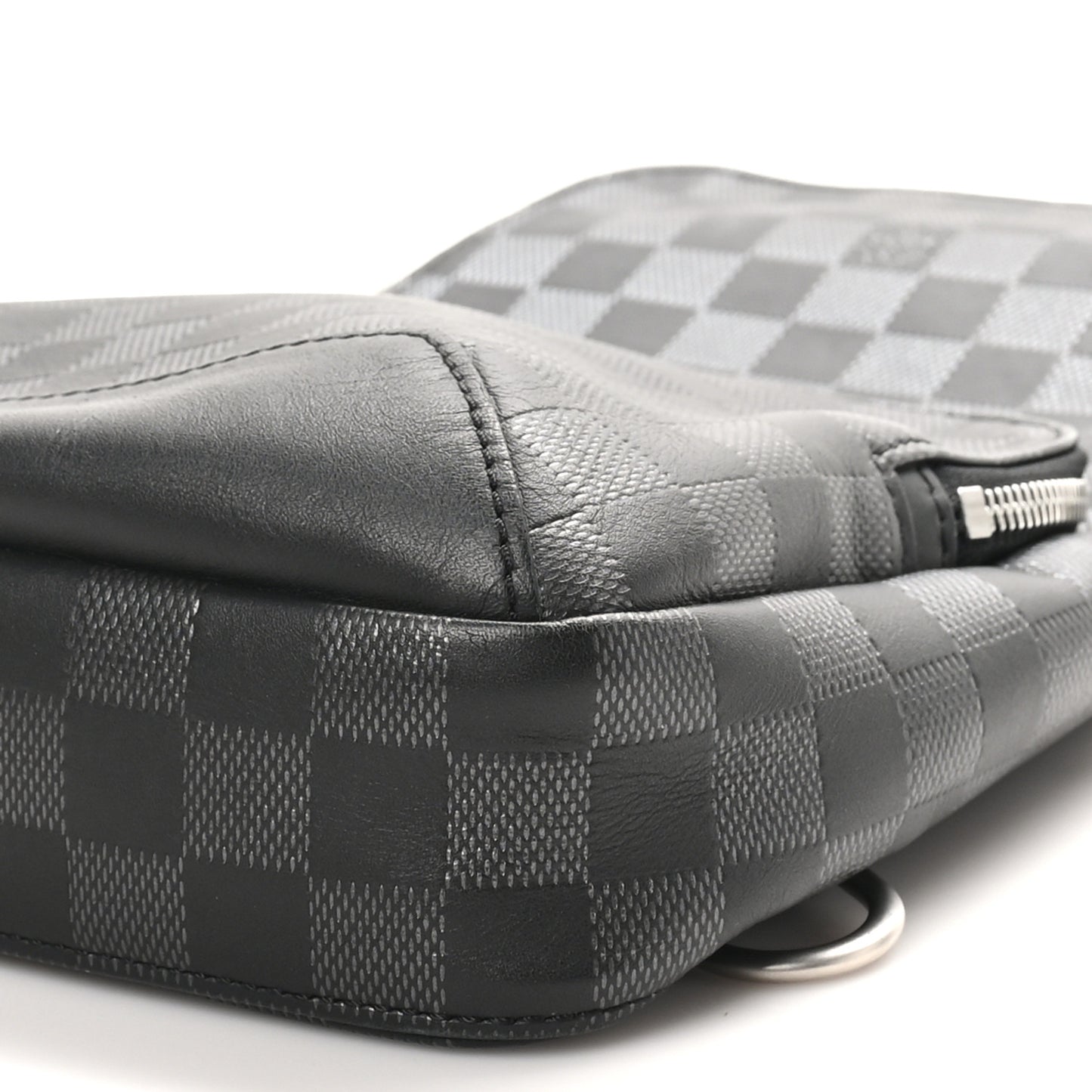 Damier Infini Avenue Sling Bag Onyx