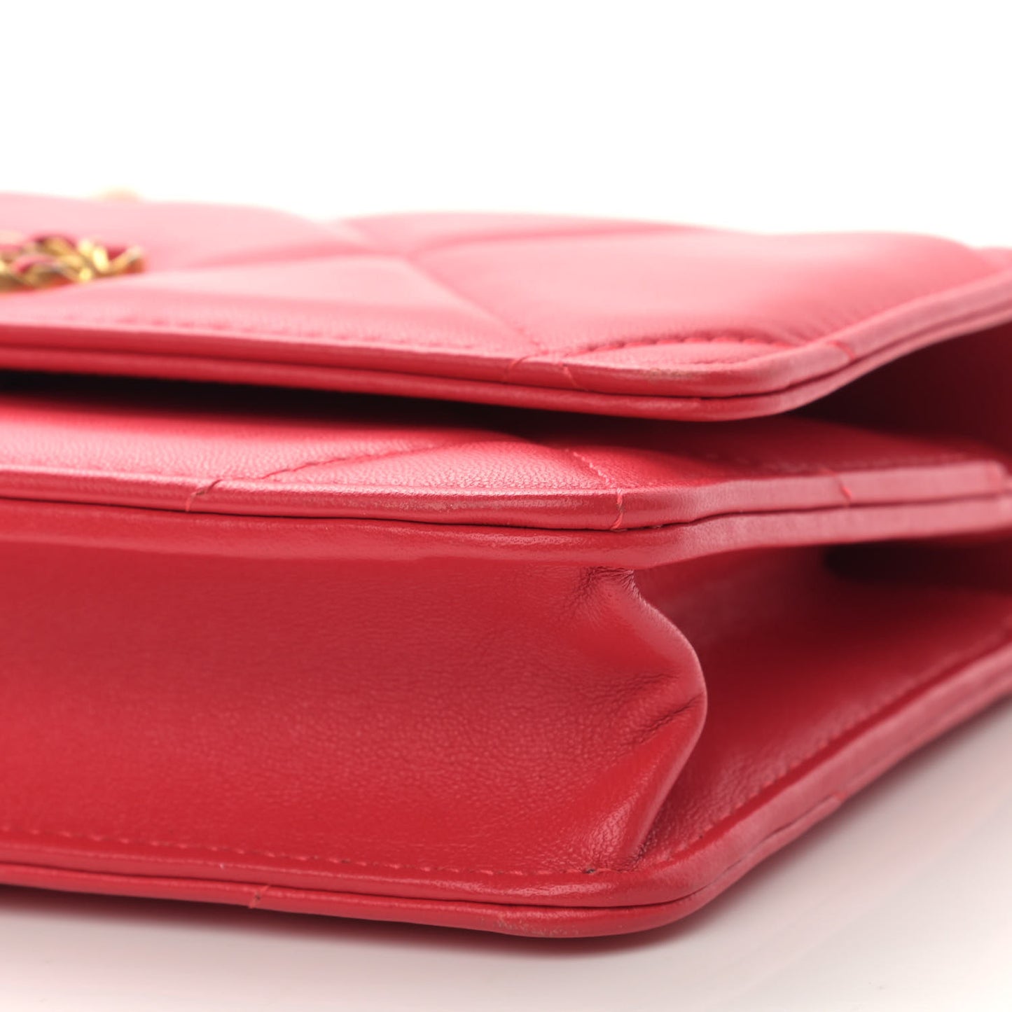 Goatskin Quilted Chanel 19 Wallet On Chain WOC Red