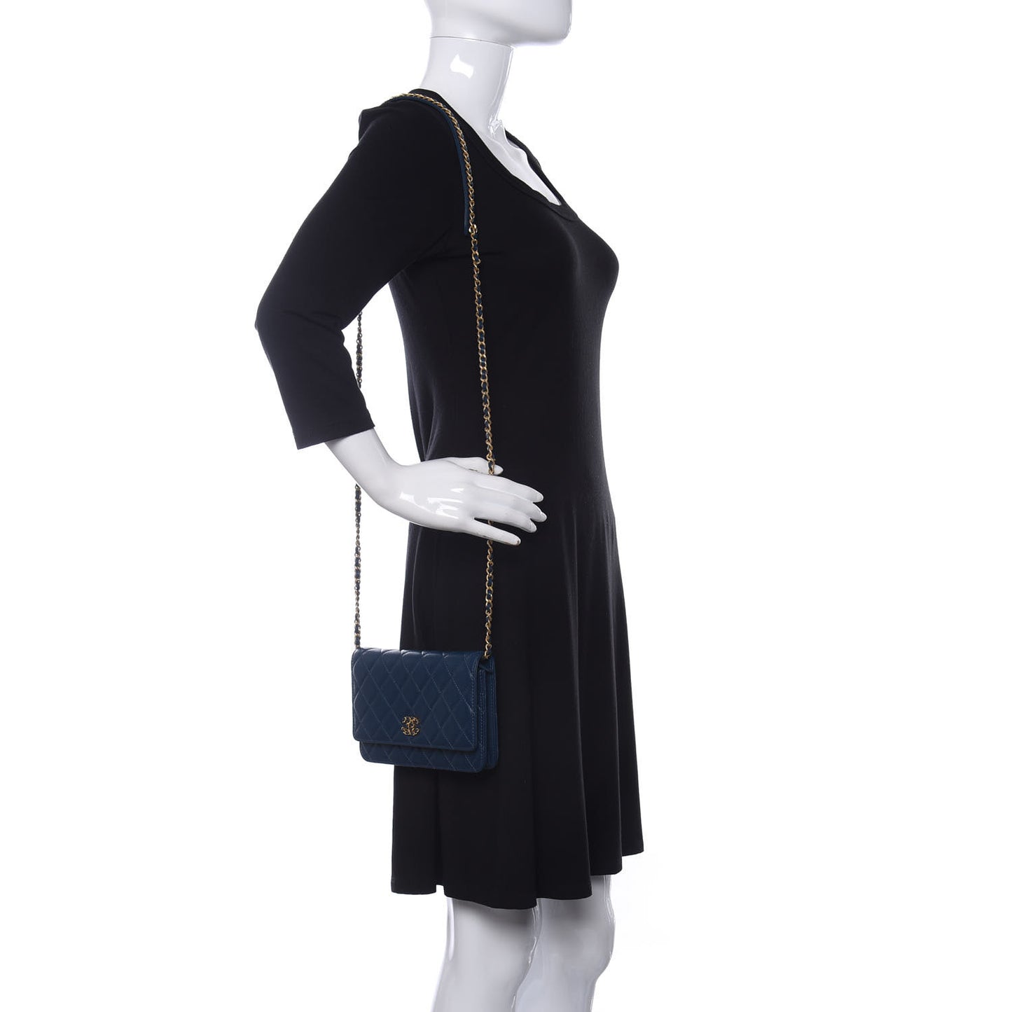 Lambskin Quilted Infinity Wallet On Chain WOC Blue