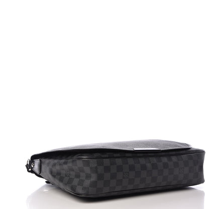 Louis Vuitton Damier Graphite Daniel GM 4 of 12