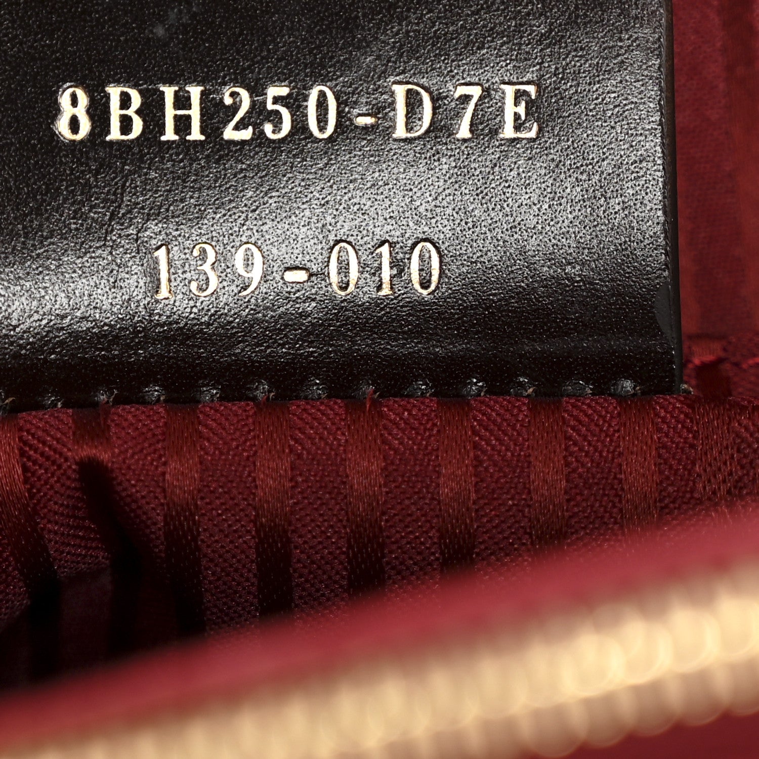 Fendi Vitello Elite Regular 2Jours Tote Rosso Scuro Ciliegia 7 of 14