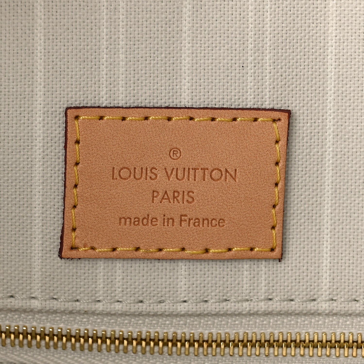 Louis Vuitton Monogram Giant By The Pool Onthego GM Brume 6 of 11