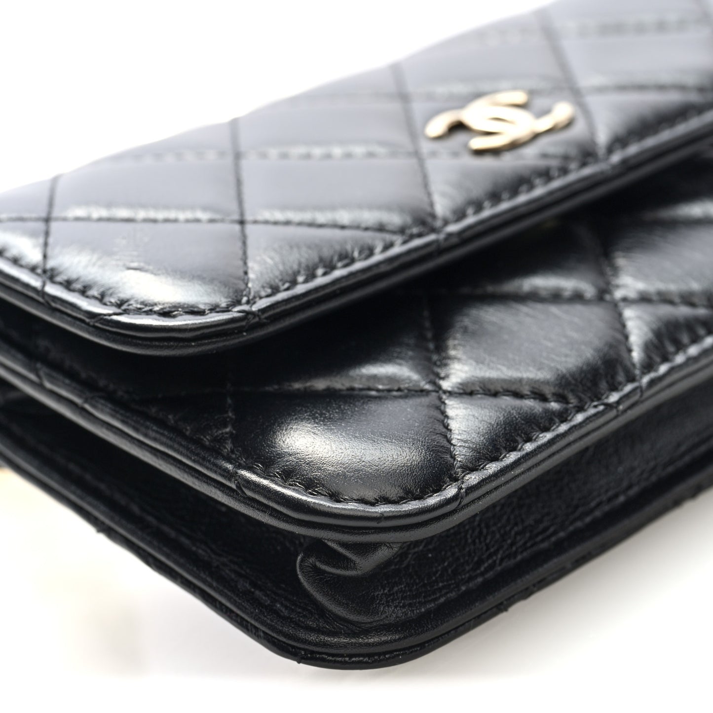 Calfskin Quilted Maxi Pearls Clutch With Chain Black
