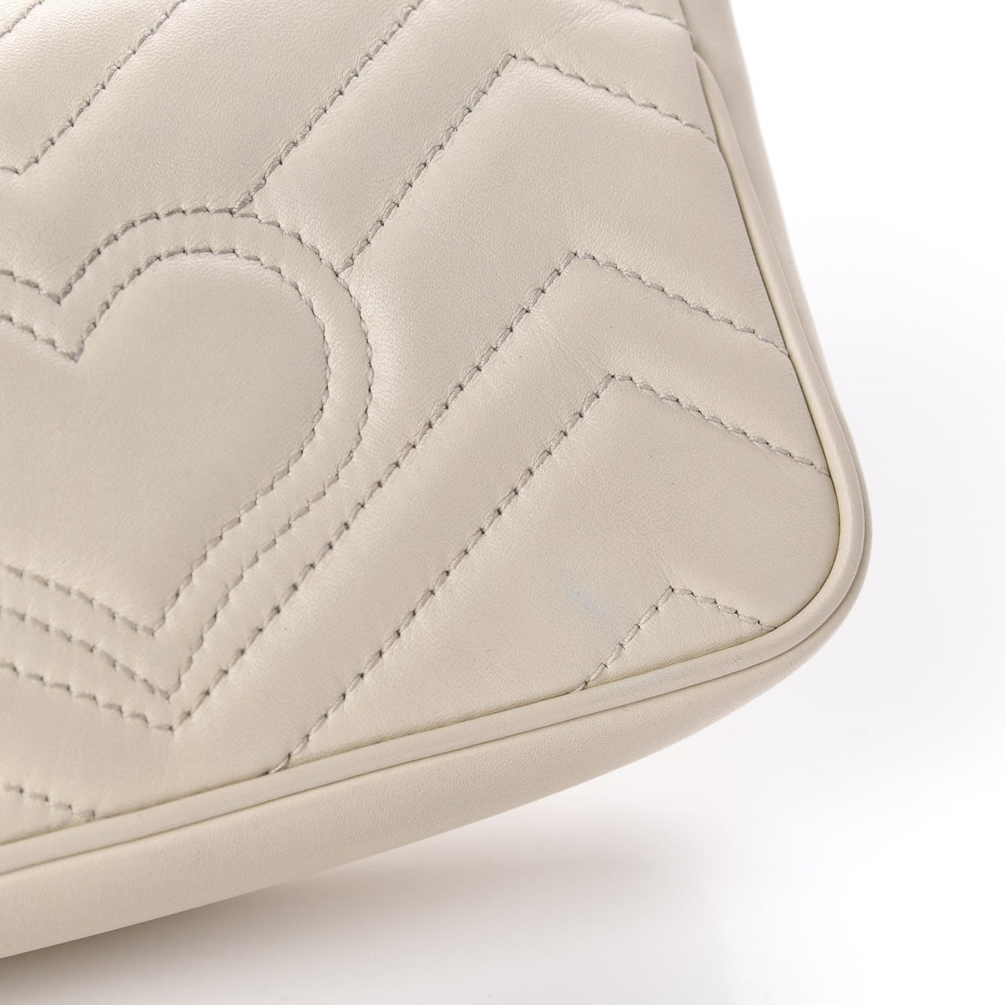 Calfskin Matelasse Super Mini GG Marmont Shoulder Bag White