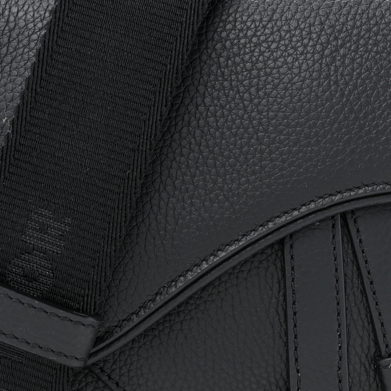 Christian Dior Grained Calfskin Mens Mini Saddle Bag Black 8 of 10