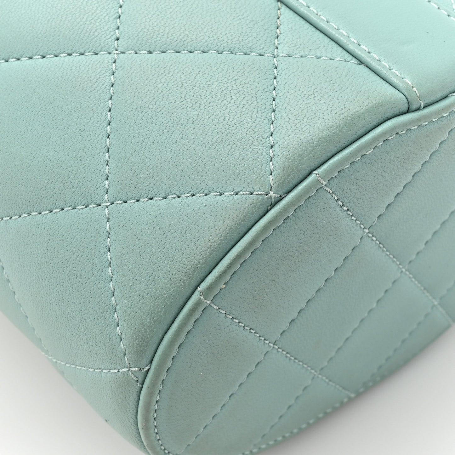 Lambskin Resin Elegant Chain Vanity Case Light Blue