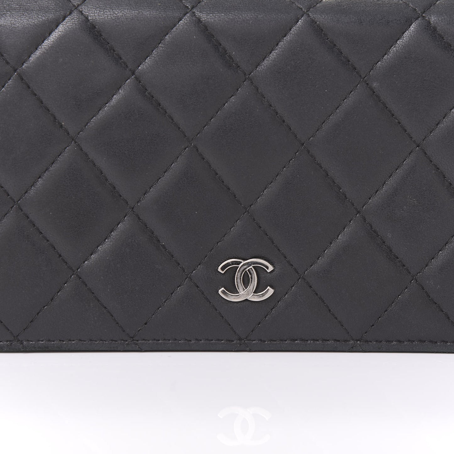 Lambskin Quilted Yen Wallet Black