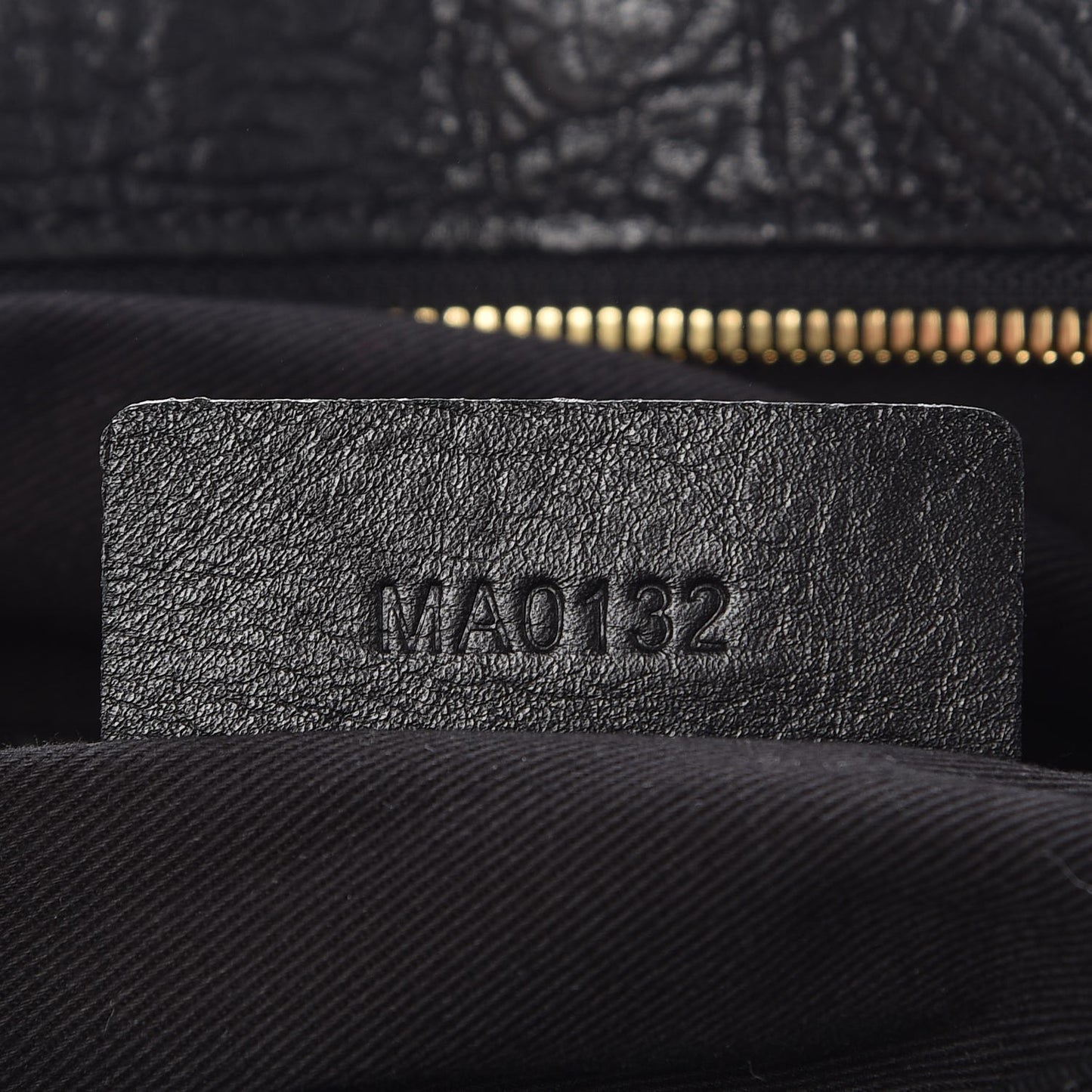 Pebbled Lambskin Zip Animation Medium Nightingale Black