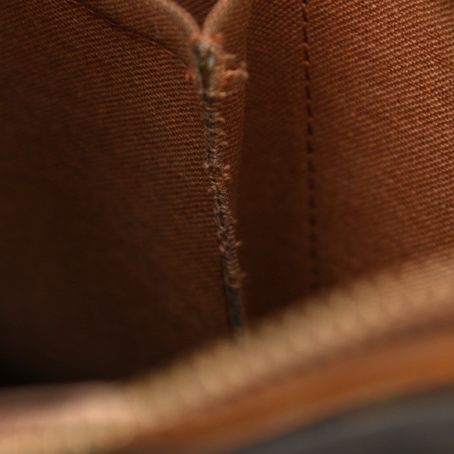 Louis Vuitton Monogram Popincourt Haut 17 of 22