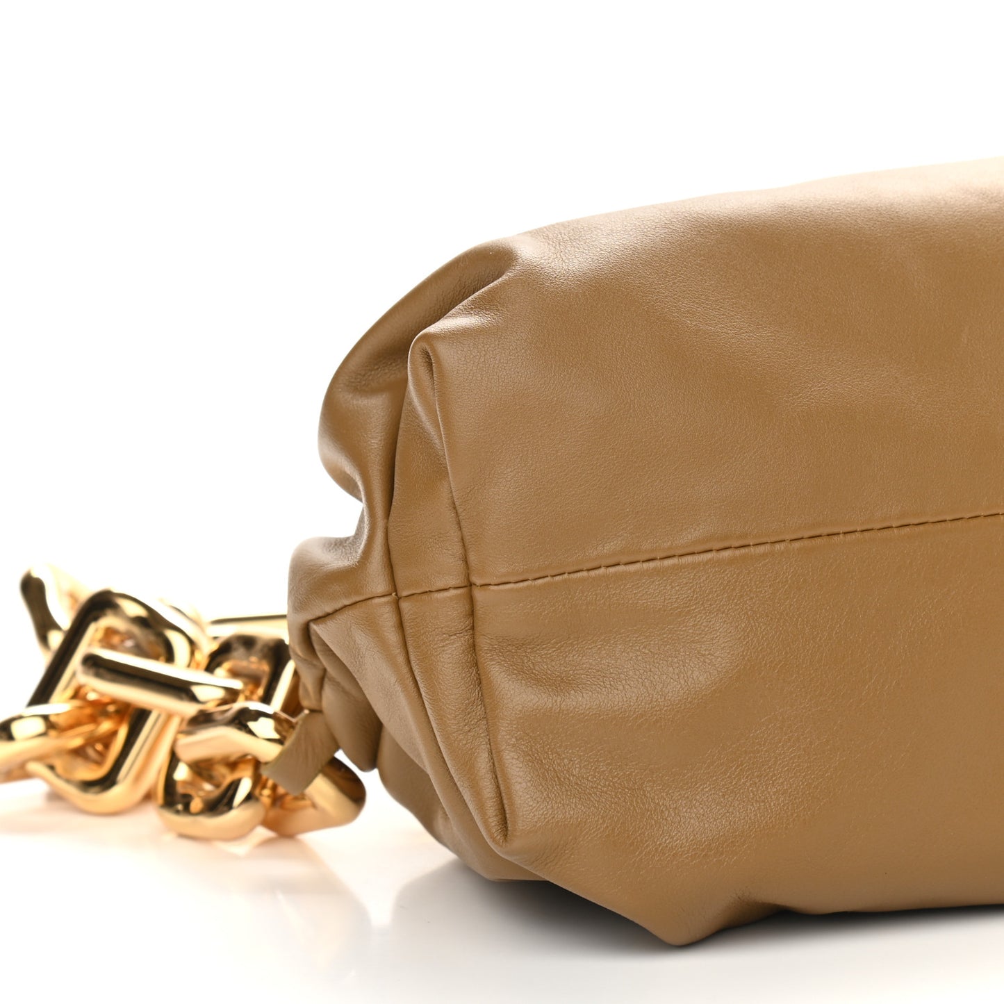 Calfskin The Pouch Chain Cammello