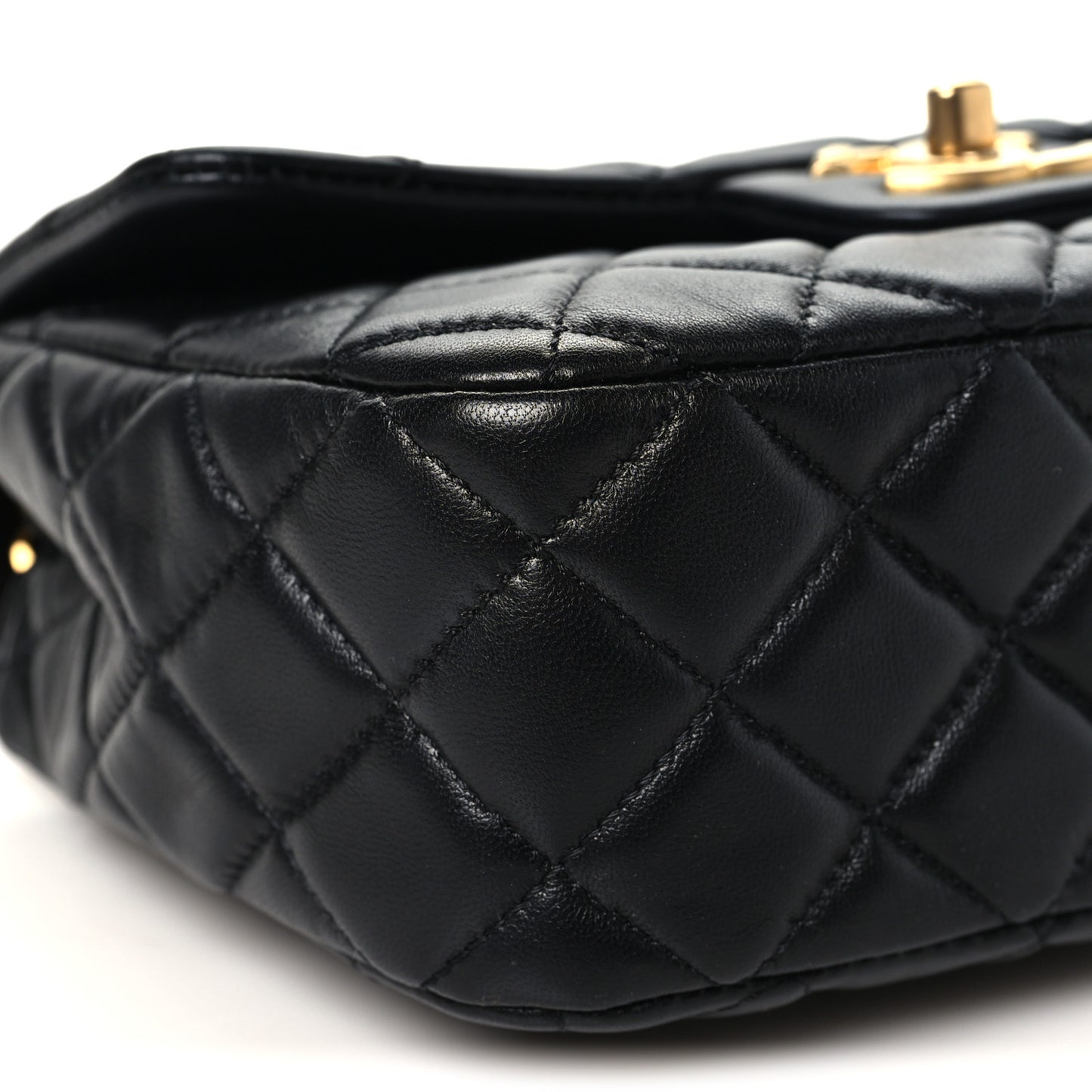 Lambskin Enamel Quilted Small Coco Hearts Square Flap Black