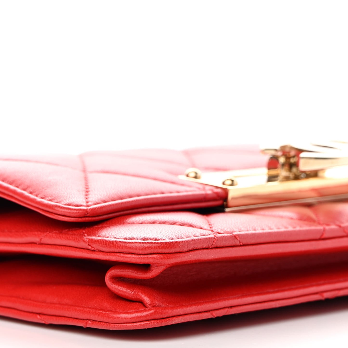 Lambskin Quilted Golden Class Wallet on Chain WOC Red