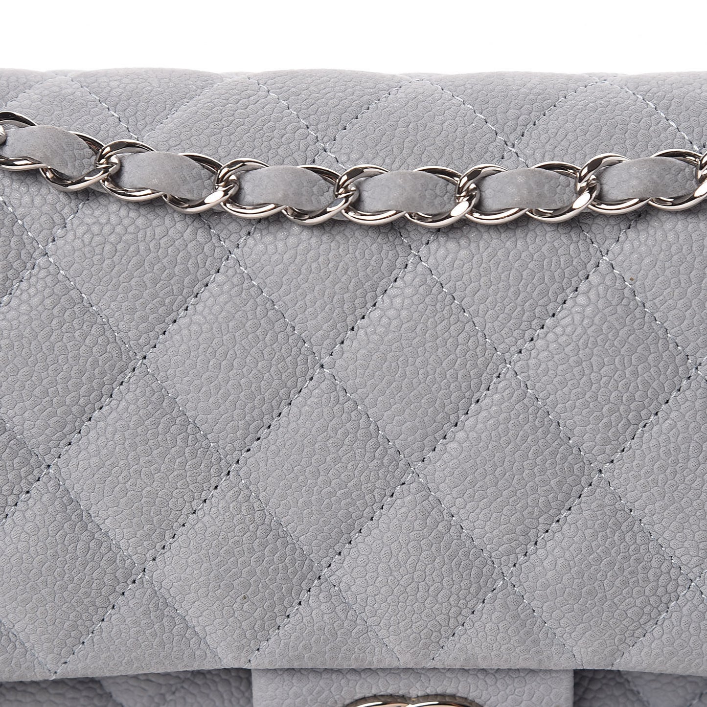 Iridescent Caviar Quilted Medium Double Flap Light Grey