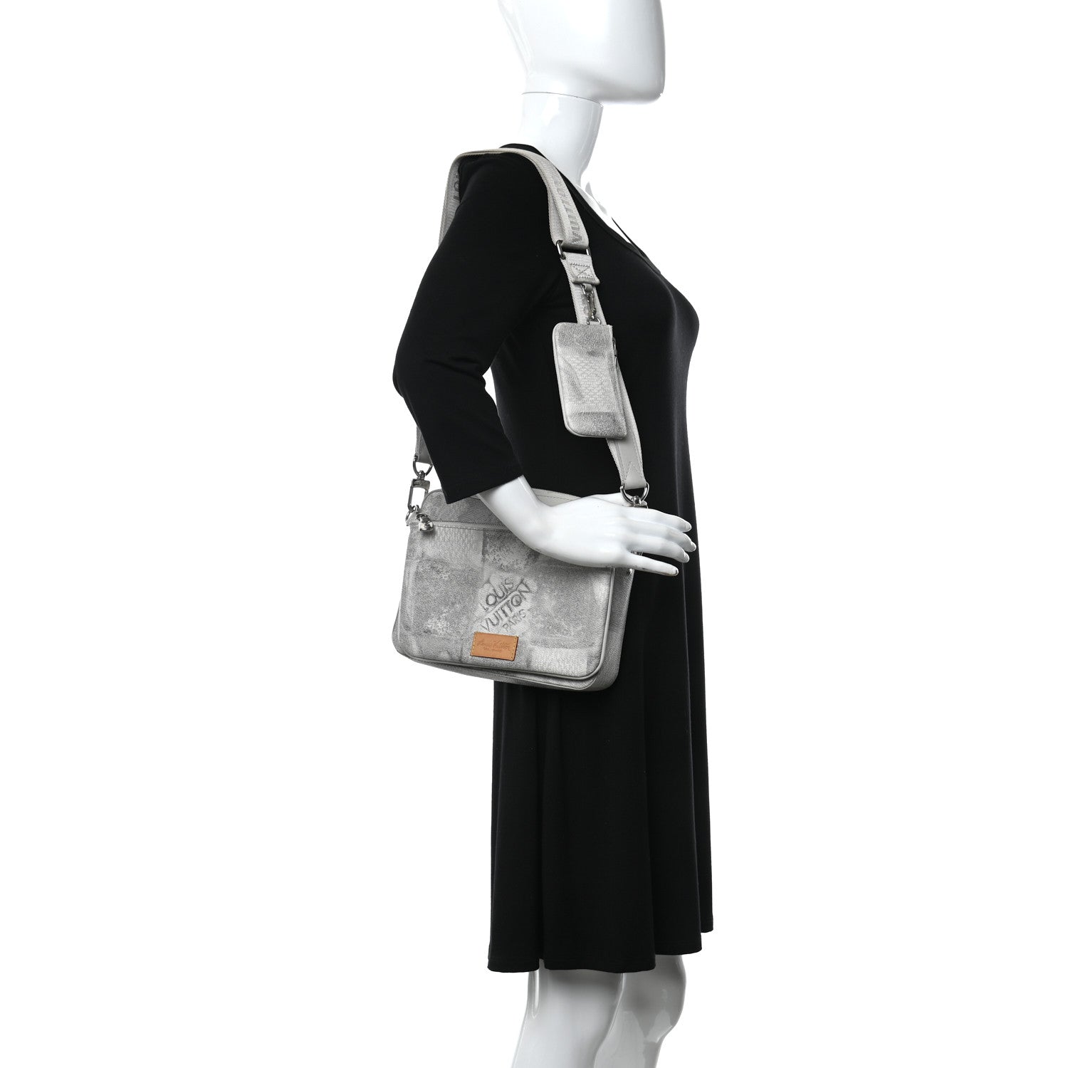 Louis Vuitton Damier Salt Trio Messenger Stone Grey 2 of 9