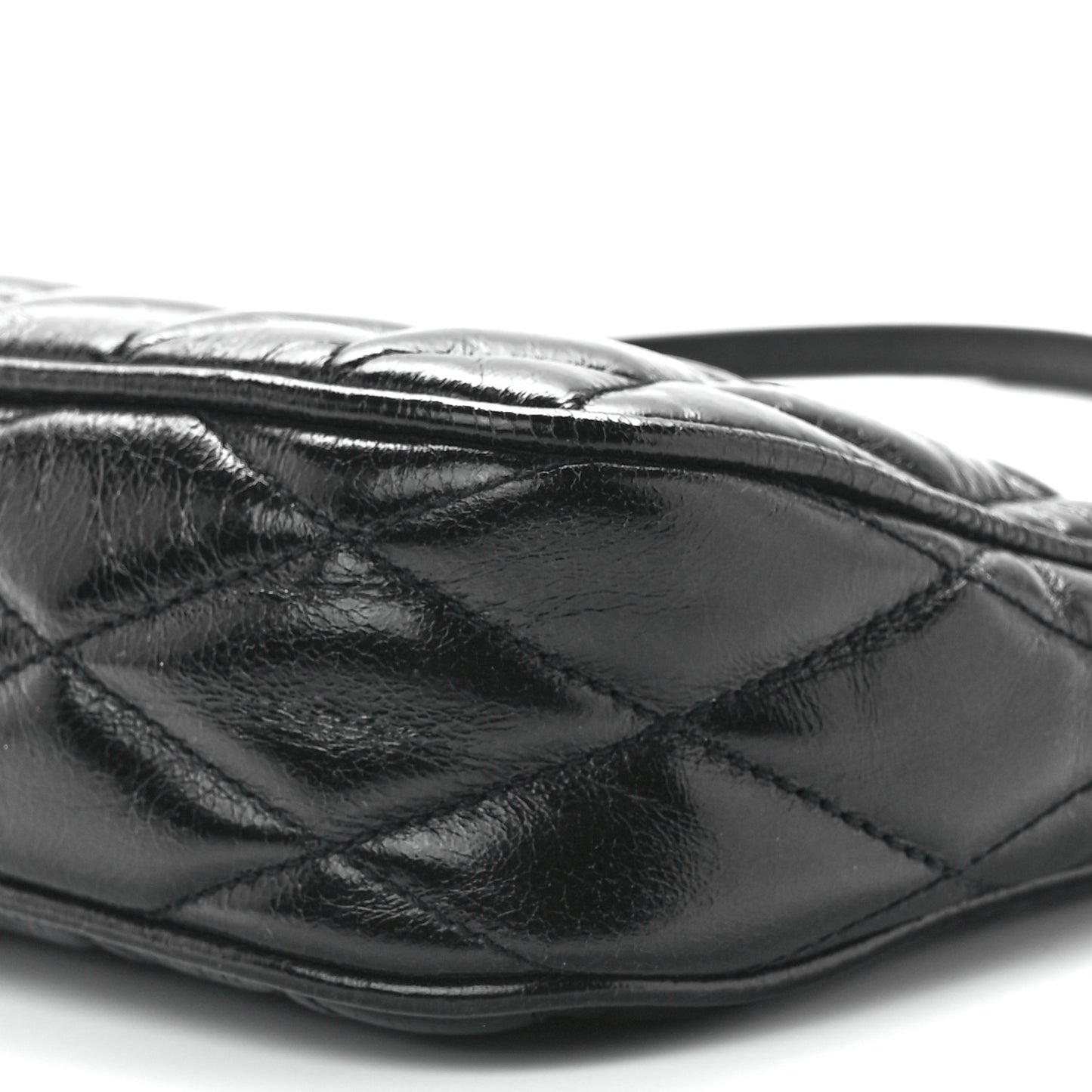 Vitello Shine Quilted Pochette Black
