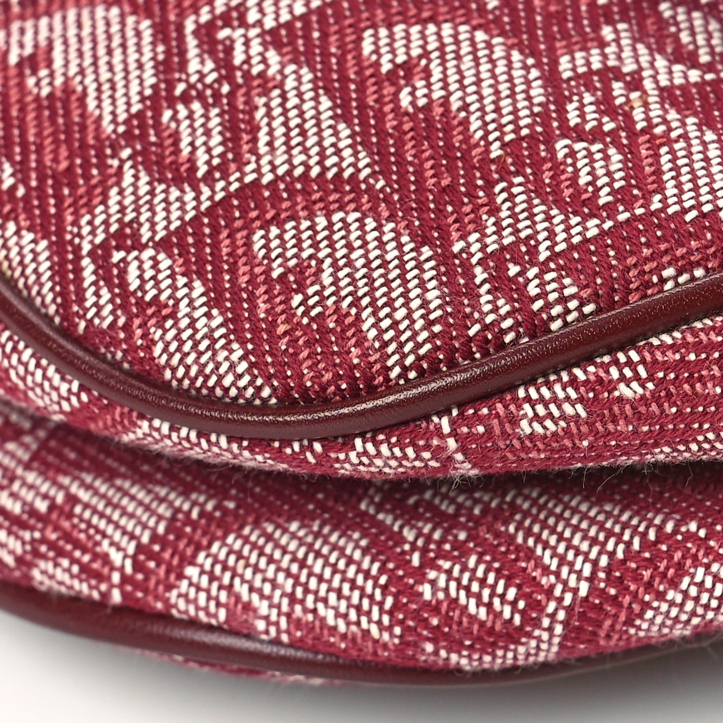 Monogram Messenger Bordeaux