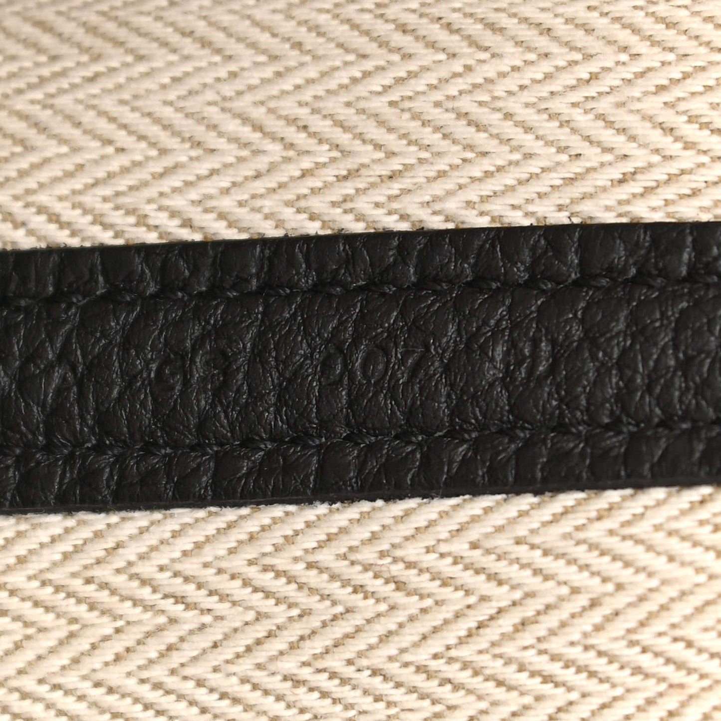 Vache Country Garden Party 36 MM Black