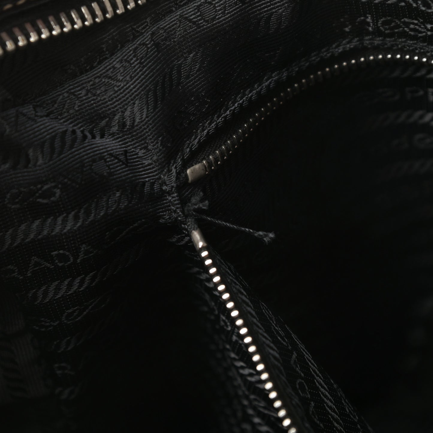 Vitello Daino Bowler Black