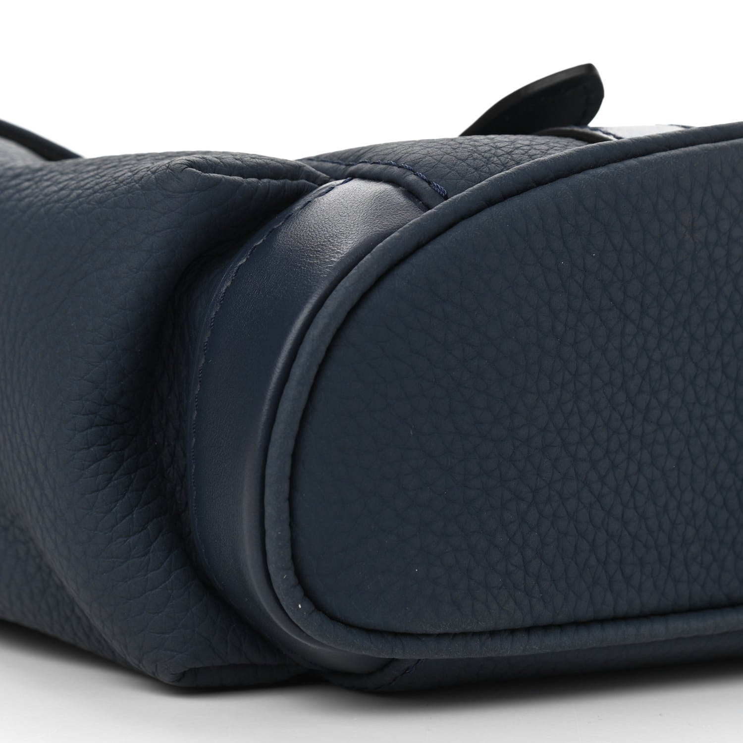 Louis Vuitton Taurillon Christopher Messenger Bleu Marine 8 of 9