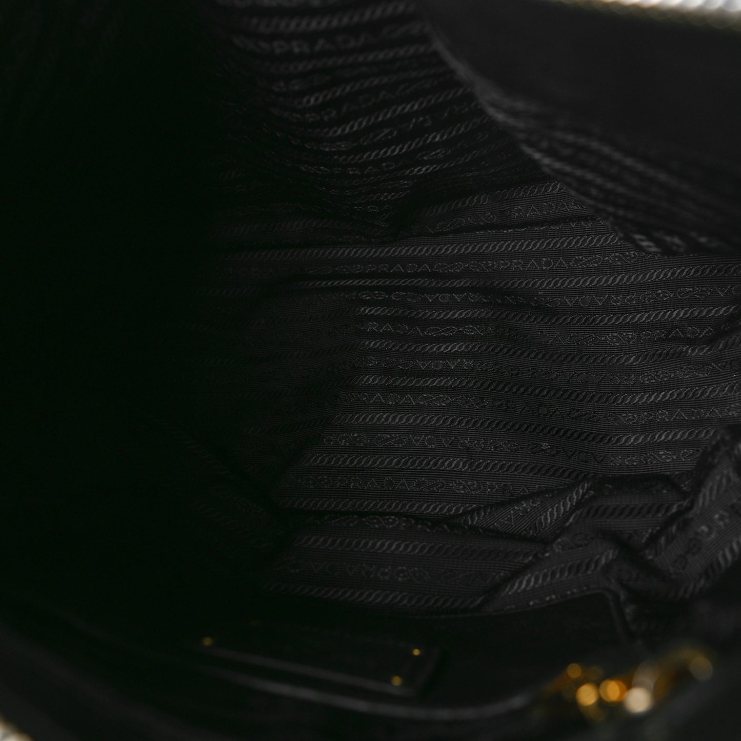 Vitello Daino Hobo Black